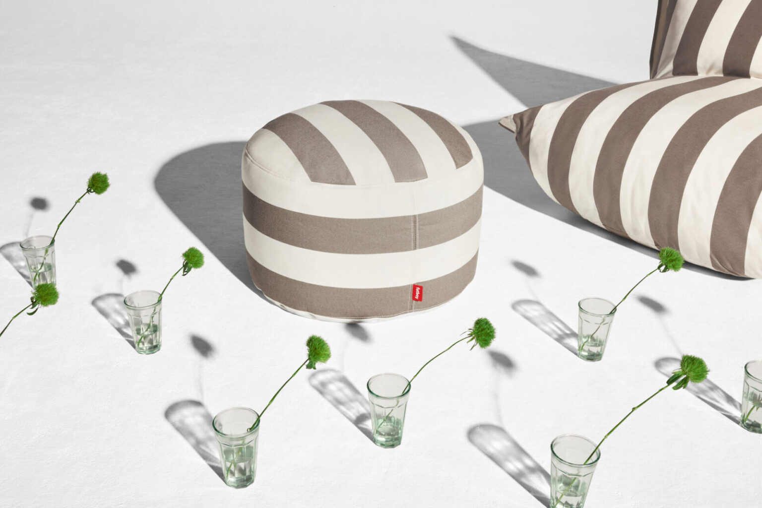 Fatboy - Point Large Outdoor Pouf di grandi dimensioni - adatto per ambienti esterni, marrone, 70x70x40 cm - immagine 2